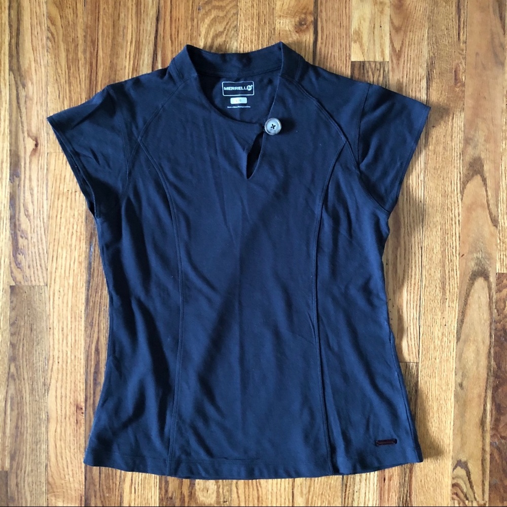 Merrell active wear short sleeve black top.